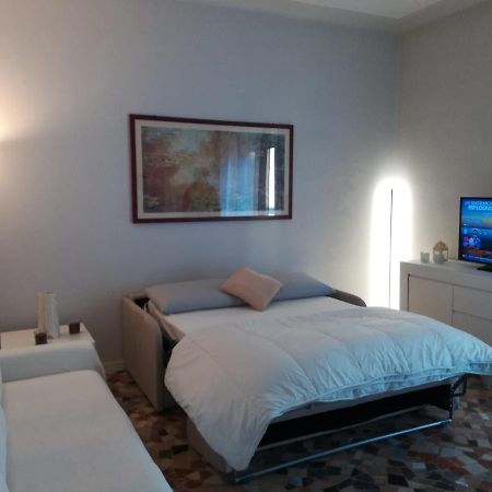 Primo Piano - Bilocale Casa Vacanze Brescia Buitenkant foto