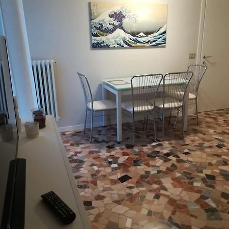 Primo Piano - Bilocale Casa Vacanze Brescia Buitenkant foto