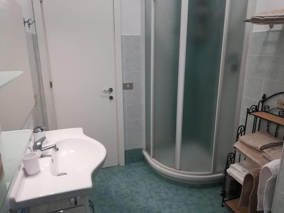 Primo Piano - Bilocale Casa Vacanze Brescia Buitenkant foto