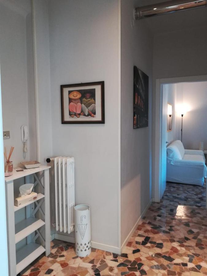 Primo Piano - Bilocale Casa Vacanze Brescia Buitenkant foto